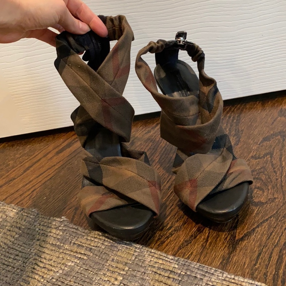 Burberry strappy sandal heels